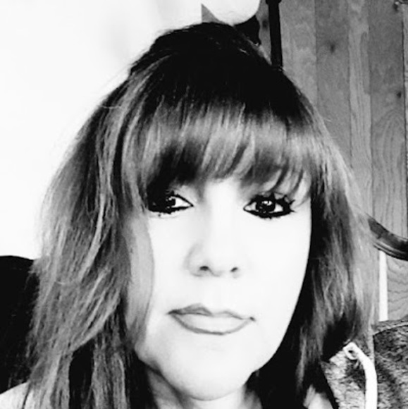 Meet your Posher, Tina - Picture 1 of 1